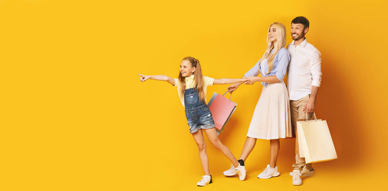 Family Pointing Full Header 1320 x 650